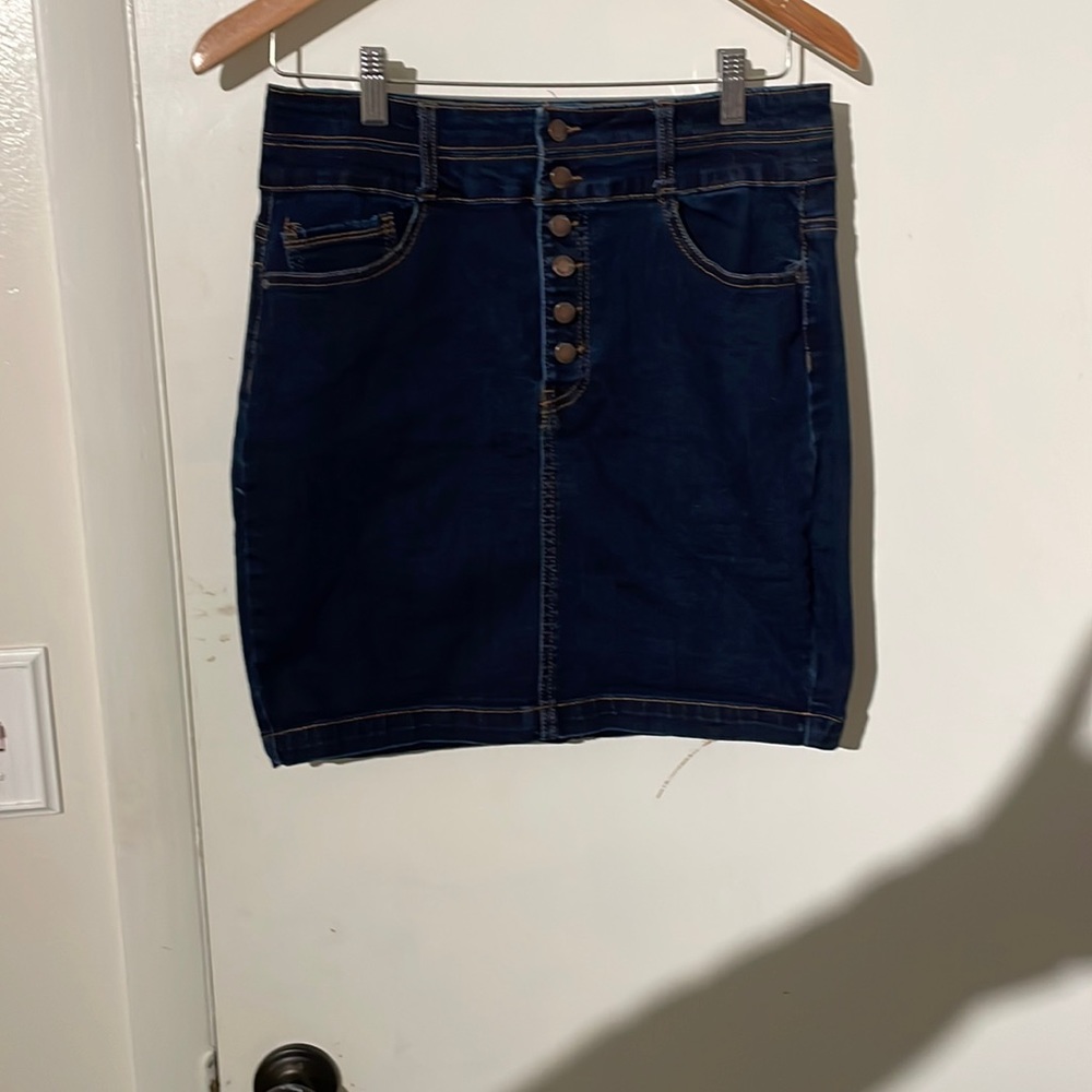 High wasted jean skirt
